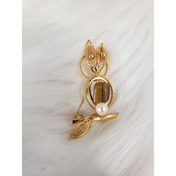 STUNNING Vintage Owl Brooch MCM Tiger Eye Gemstone Faux Pearl Gold Tone Filigree - Picture 1 of 4
